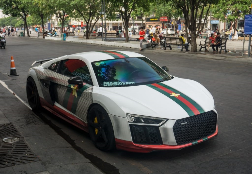 audi-r8-v10-plus-1