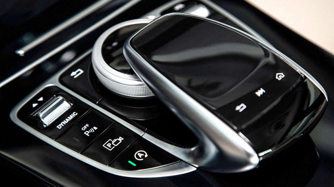 nội thất C180 AMG chatxe.net 7