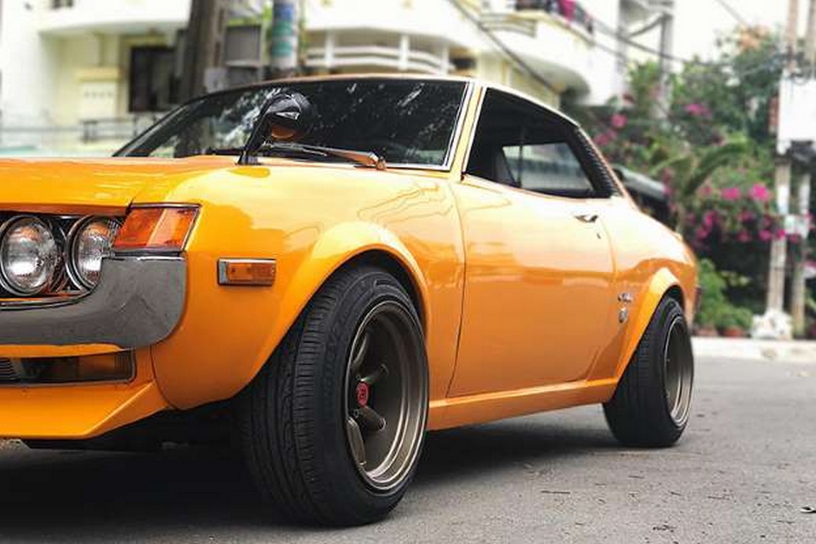 Toyota-Celica-1972-4