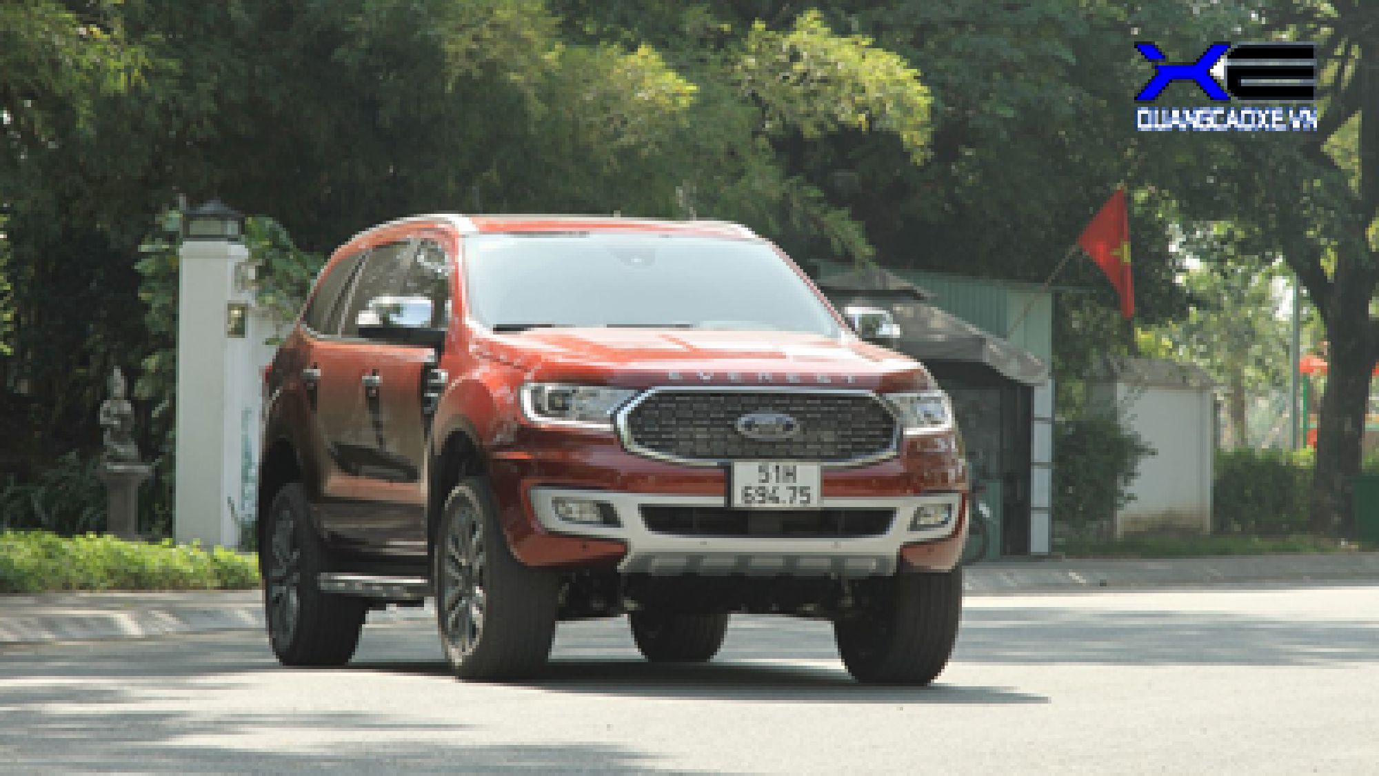 SOI CHI TIẾT FORD EVEREST TITANIUM 2.0L BI-TURBO 2021 VỪA VỀ ĐẠI LÝ